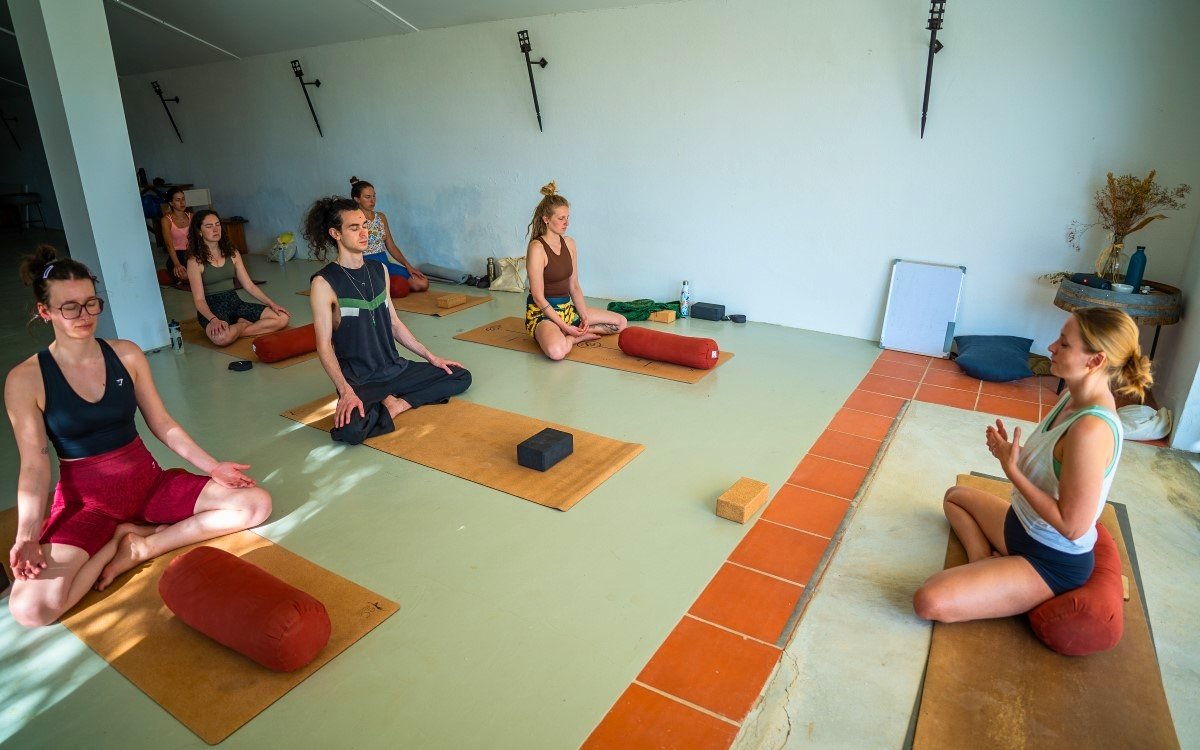 300-hour-yoga-courses-in-india